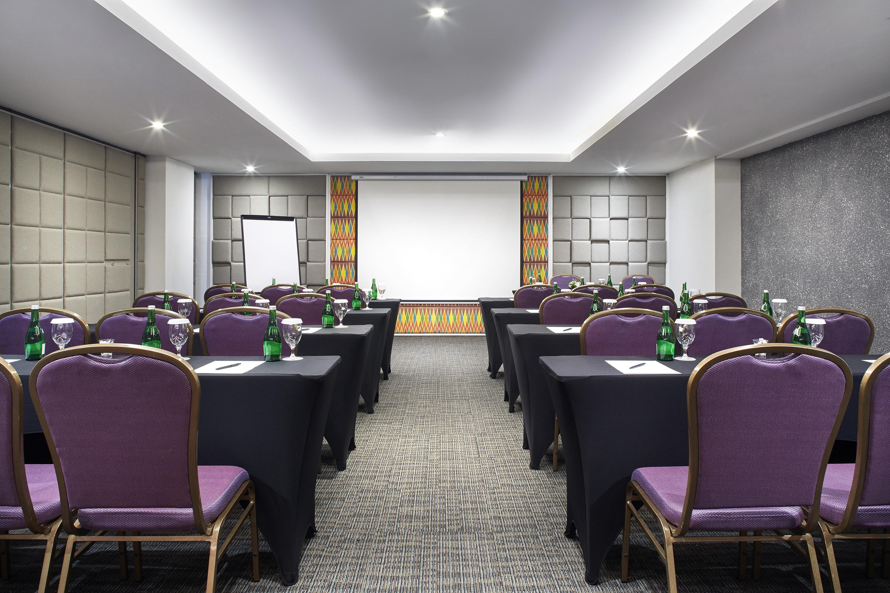 ジャンブルウック オセアノ スミニャック ホテル エクステリア 写真 Meeting room