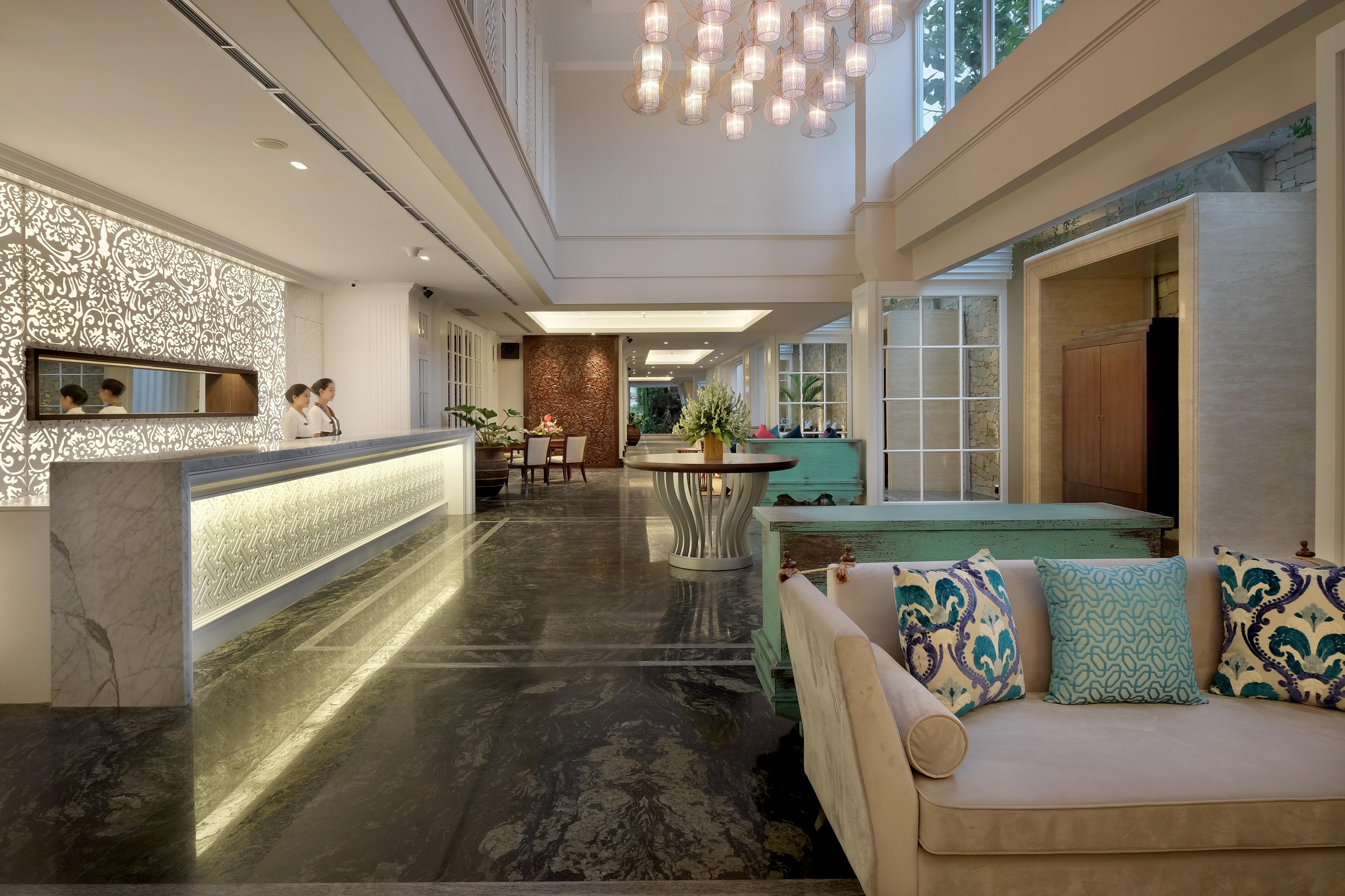 ジャンブルウック オセアノ スミニャック ホテル エクステリア 写真 The lobby of the hotel