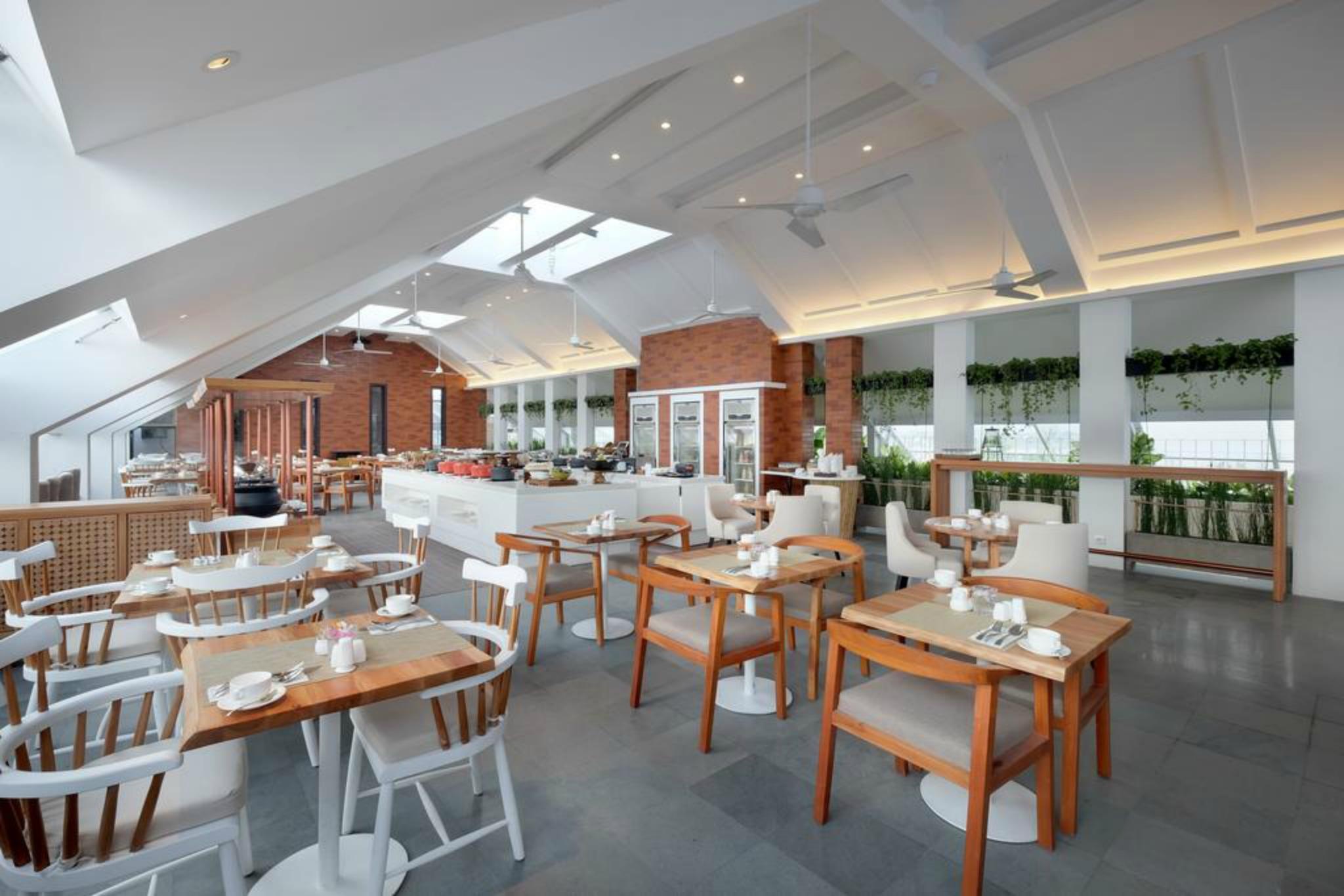 ジャンブルウック オセアノ スミニャック ホテル エクステリア 写真 The restaurant
